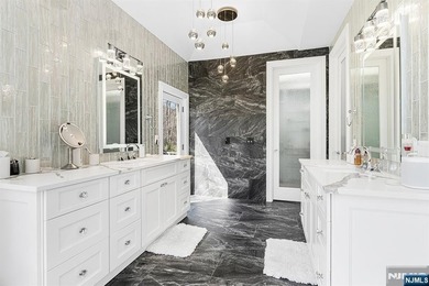 Wake up each day to breathtaking lakefront views in this - photo 26