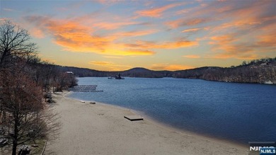 Wake up each day to breathtaking lakefront views in this - photo 49