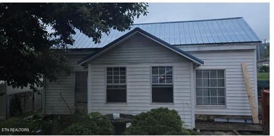 Watts Bar Lake Home For Sale in Rockwood Tennessee