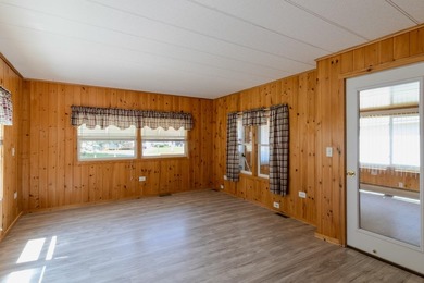 Enjoy the best of Northwoods living in this renovated 2-bedroom - photo 6