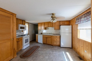 Enjoy the best of Northwoods living in this renovated 2-bedroom - photo 8
