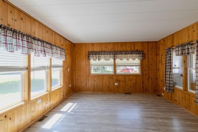 Enjoy the best of Northwoods living in this renovated 2-bedroom - photo 10