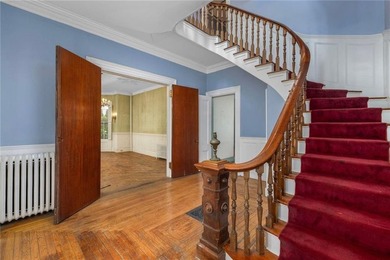 The George M. Hazard House is a substantial three-story - photo 4