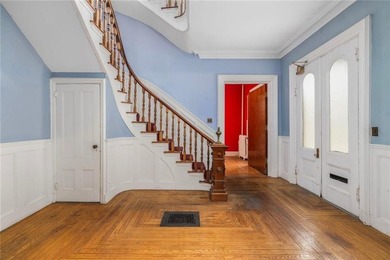 The George M. Hazard House is a substantial three-story - photo 8