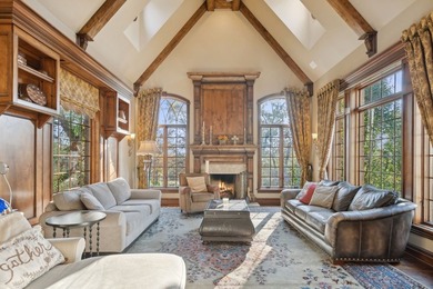 This exquisite custom beauty can be found in the gorgeous - photo 11