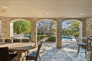 This exquisite custom beauty can be found in the gorgeous - photo 34