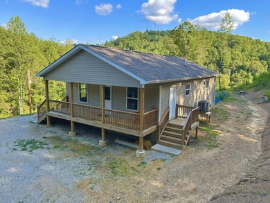 (private lake, pond, creek) Home For Sale in Campton Kentucky