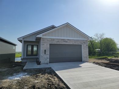 (private lake, pond, creek) Home For Sale in Waukee Iowa