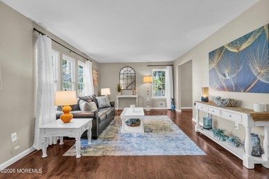 Welcome to this spacious 2 story colonial in Shelter Cove. This - photo 7