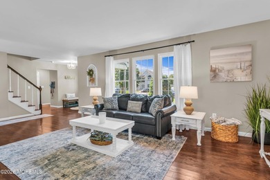 Welcome to this spacious 2 story colonial in Shelter Cove. This - photo 8
