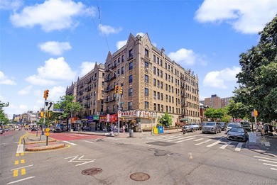 Prime Location, In The Heart Of Flushing Downtown. Very Close To - photo 1