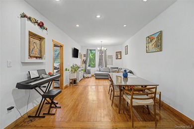 Prime Location, In The Heart Of Flushing Downtown. Very Close To - photo 3