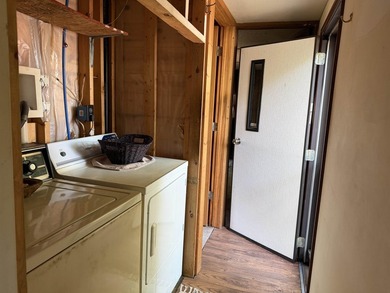 This is your chance to own an affordable home close to Castle - photo 15