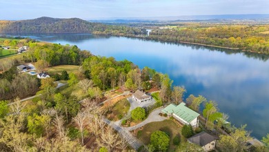 If you've been dreaming of life on the water, this Tennessee - photo 25