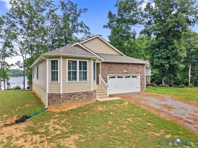 Experience the best of Lake Caroline living in this beautifully - photo 3