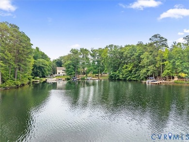 Experience the best of Lake Caroline living in this beautifully - photo 9