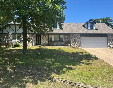 Keystone Lake living in gated Gull Bay. 2 Owner Well Cared For - photo 1