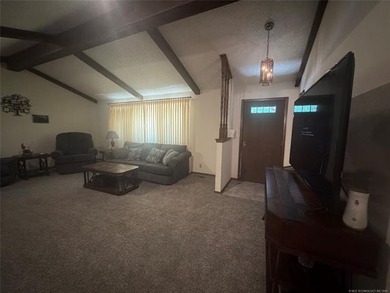 Keystone Lake living in gated Gull Bay. 2 Owner Well Cared For - photo 8