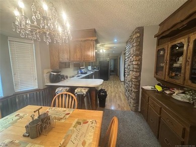 Keystone Lake living in gated Gull Bay. 2 Owner Well Cared For - photo 10