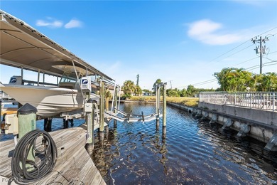 Cape Coral Lakes Area Condo For Sale in Cape Coral Florida
