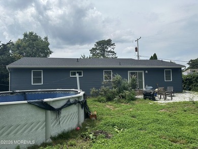 Totally renovated 2023. Open kitchen/living room floor plan with - photo 17