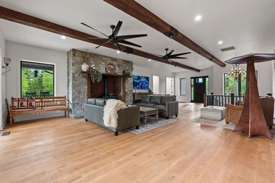 This extraordinary 6,860 SF, 5BD/5BA estate is set on 6.78 - photo 17
