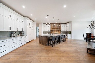 This extraordinary 6,860 SF, 5BD/5BA estate is set on 6.78 - photo 19