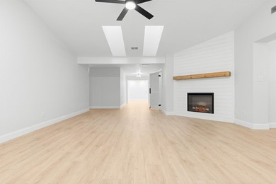 Welcome to 405 Nottingham Court, a hidden gem in the serene - photo 21