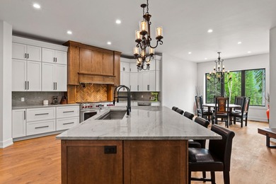 This extraordinary 6,860 SF, 5BD/5BA estate is set on 6.78 - photo 22