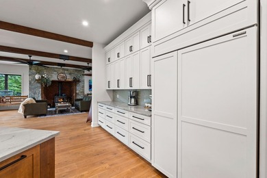This extraordinary 6,860 SF, 5BD/5BA estate is set on 6.78 - photo 23