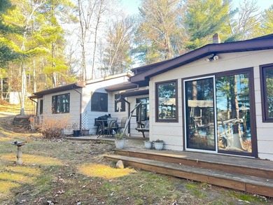 Take a look at this multi-level, 4-bed, 3-bathroom year-round - photo 3