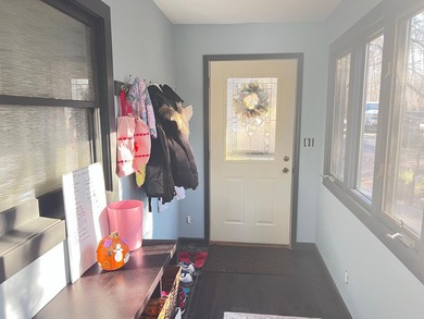 Take a look at this multi-level, 4-bed, 3-bathroom year-round - photo 9