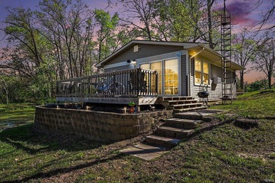 PRICE IMPROVEMENT!! Discover the perfect blend of coziness and - photo 1