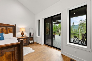 This extraordinary 6,860 SF, 5BD/5BA estate is set on 6.78 - photo 32