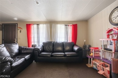 Investor special or great starter home in the desirable - photo 3