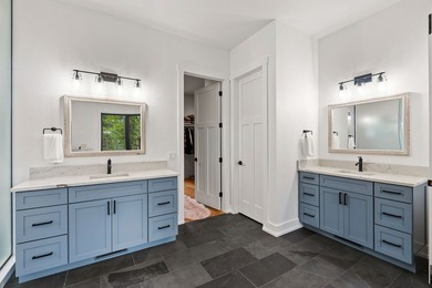 This extraordinary 6,860 SF, 5BD/5BA estate is set on 6.78 - photo 37