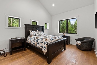 This extraordinary 6,860 SF, 5BD/5BA estate is set on 6.78 - photo 39