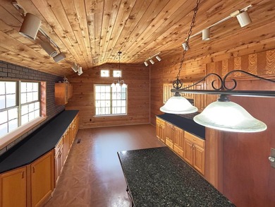 Seize the opportunity to write your own story at 653 Ironwood, a - photo 9