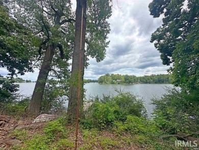 Lake Home Sale Pending in Syracuse, Indiana