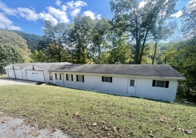 Lake Home For Sale in Jacksboro, Tennessee