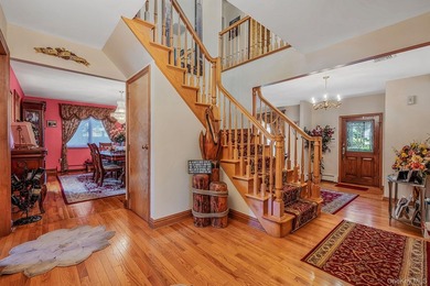 Welcome to this sprawling 1971-built, 4-bedroom, 2.5-bathroom - photo 16