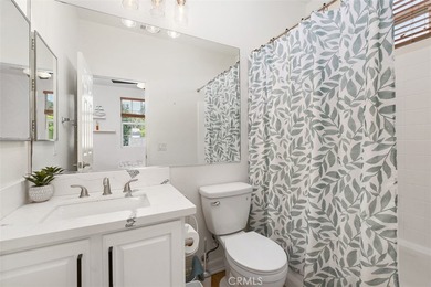 Welcome to this beautifully upgraded detached home featuring 3 - photo 20
