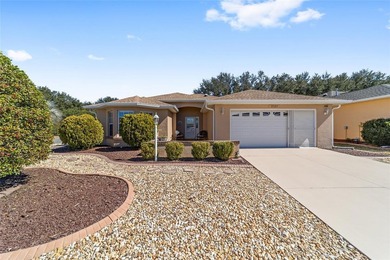 PRIVATE CORNER LOT | NEW ROOF | WHOLE-HOUSE GENERATOR | 1-YEAR - photo 3