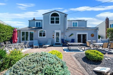 Welcome to this sprawling 1971-built, 4-bedroom, 2.5-bathroom - photo 42