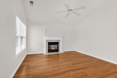 Welcome home to this charming 3-bedroom, 2-bath cottage-style - photo 4