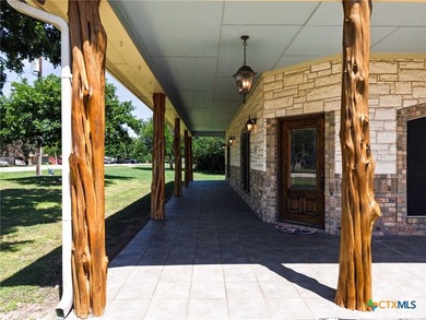 Welcome to your own private retreat in the heart of Salado! - photo 4