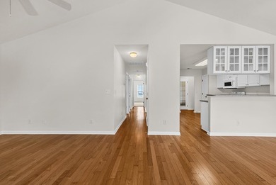 Welcome home to this charming 3-bedroom, 2-bath cottage-style - photo 6