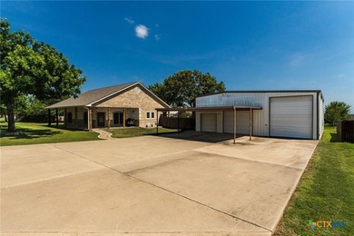 Welcome to your own private retreat in the heart of Salado! - photo 6