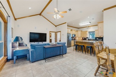 Welcome to your own private retreat in the heart of Salado! - photo 8