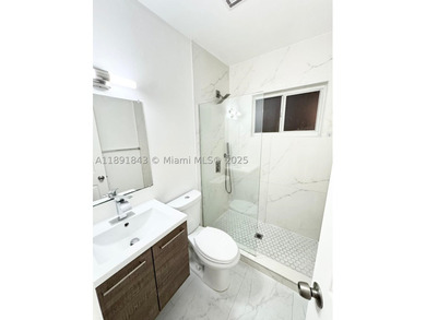 PRIME LOCATION 10-UNIT MULTI-FAMILY IN THE HEART OF MIAMI BEACH - photo 13